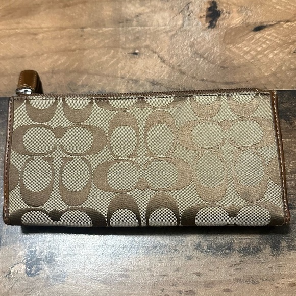 Coach Signature CC Canvas Tri-Fold Wallet - Picture 3 of 10